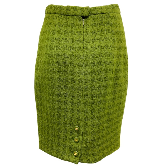 Chanel Boutique Vintage Green CC Logo Button Houndstooth Wool Skirt - Picture 3 of 7